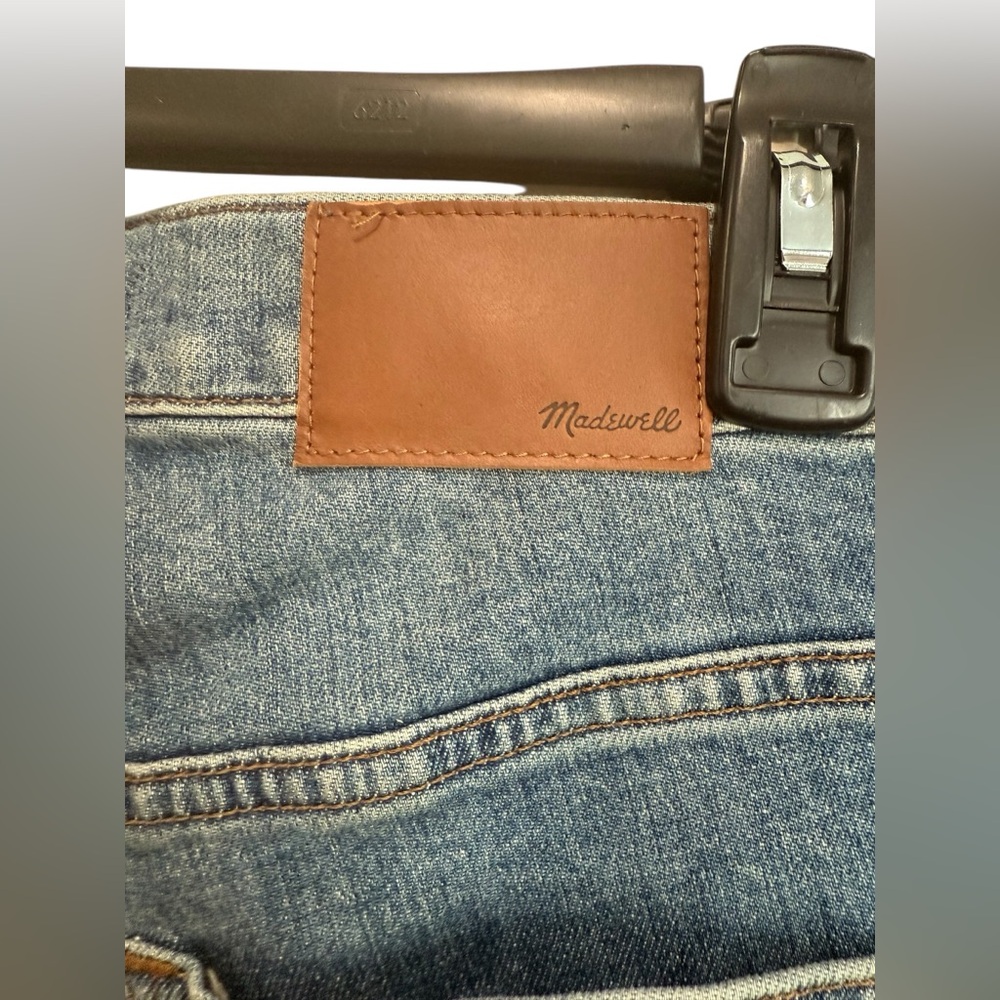 Madewell Cali Demi-Boot Jeans in Fleetwood Wash- Raw Hem-Size 27” - Picture 11 of 14